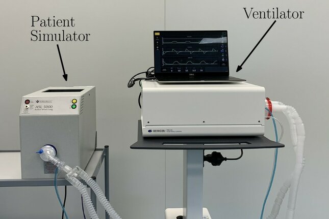 Experimentele opstelling met beademingsmodule en patiëntsimulator