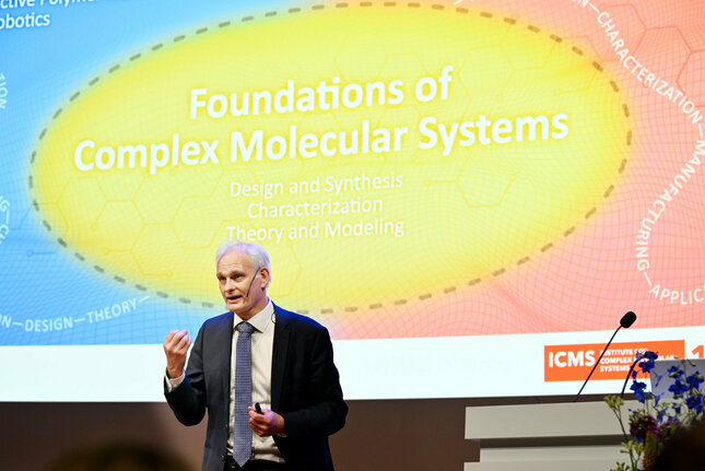 Van Hest elaborates on ICMS. Photo: Bart van Overbeeke
