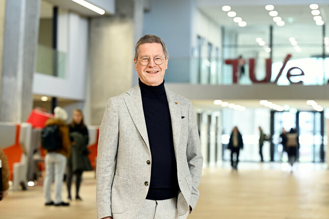 New Executive Board President Koen Janssen in the Atlas Hall. Photo: Bart van Overbeeke