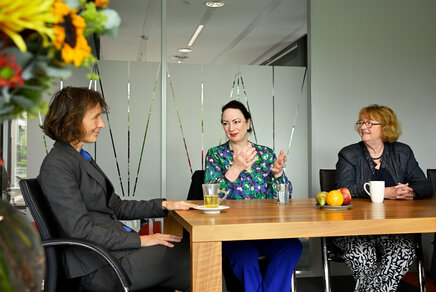 From left to right: Silvia Lenaerts, Naomi Ellemers, and Ingrid Heynderickx. Photo: Bart van Overbeeke
